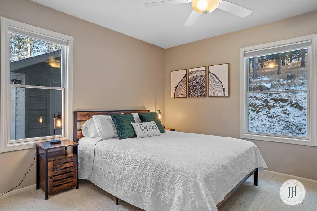Elk Ridge Fire Place Custer Exteriér fotografie